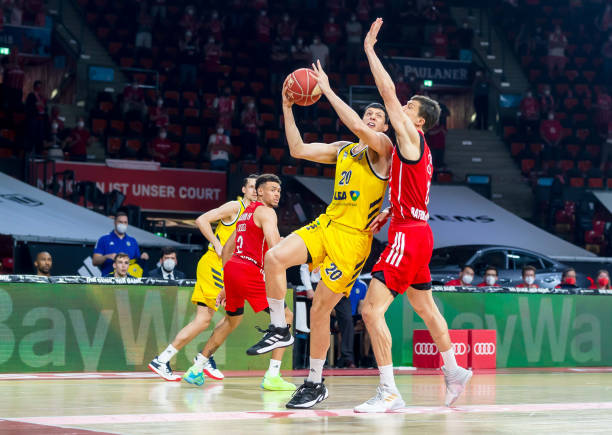 挥跻身四强 挥跻身四强