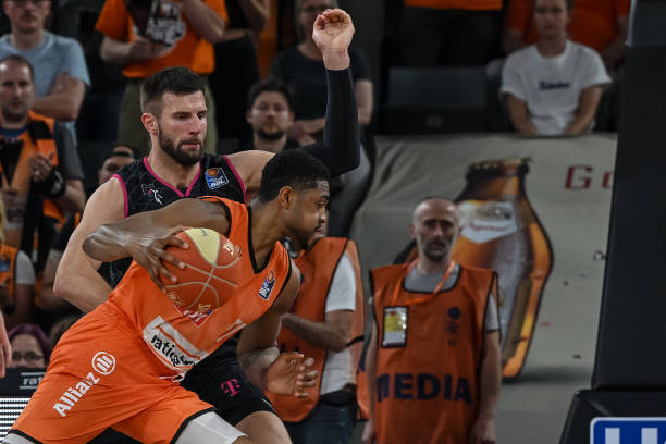 违体犯规 违体犯规