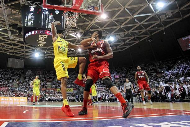 钟都在盯防 钟都在盯防